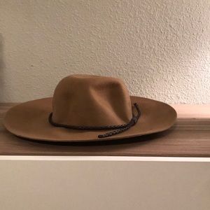 Camel felt hat